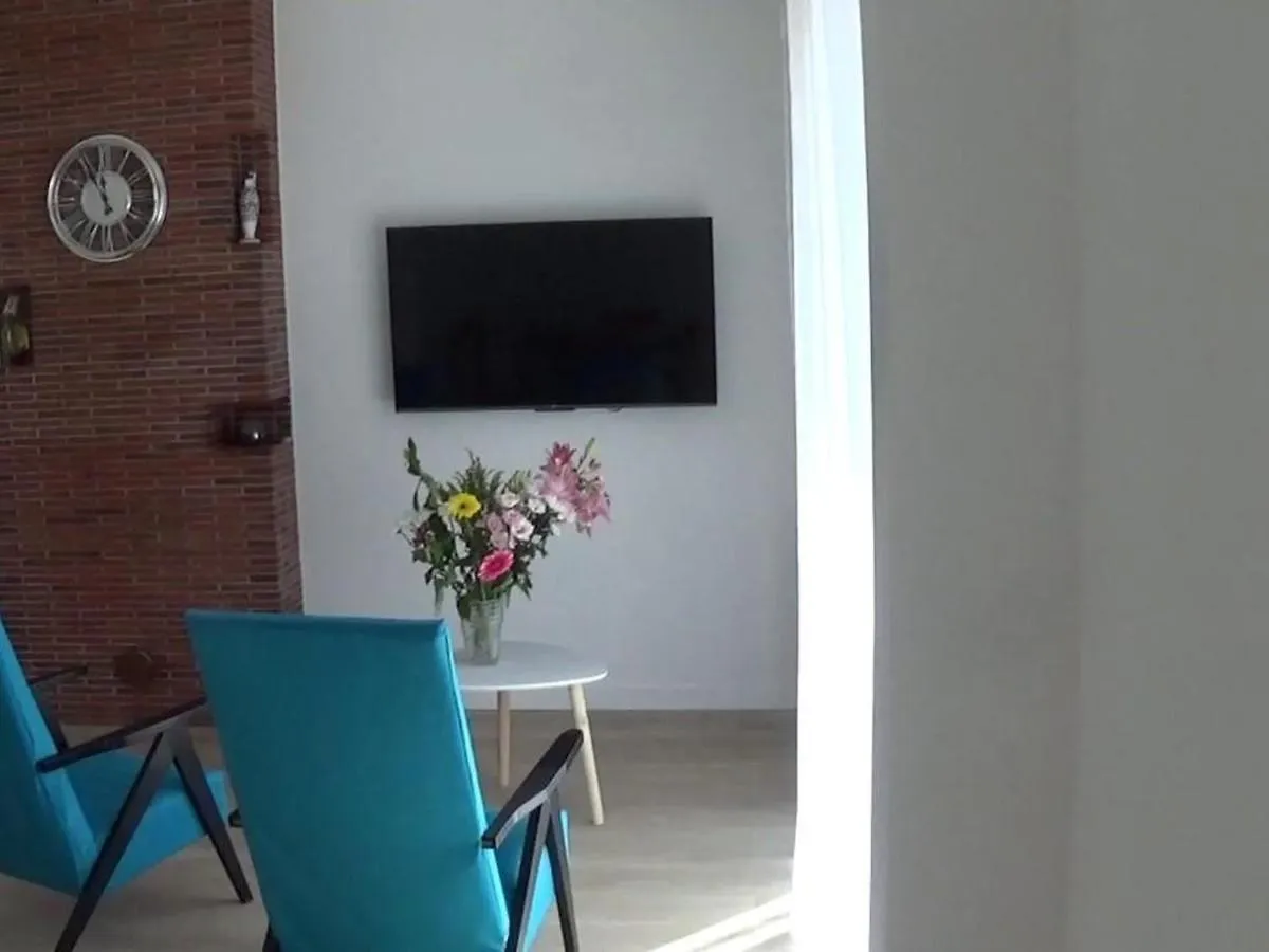 Holiday home Maison Renovee Avec Jardin, Terrasse Et Wi-Fi A Coutansouze - Fr-1-489-478