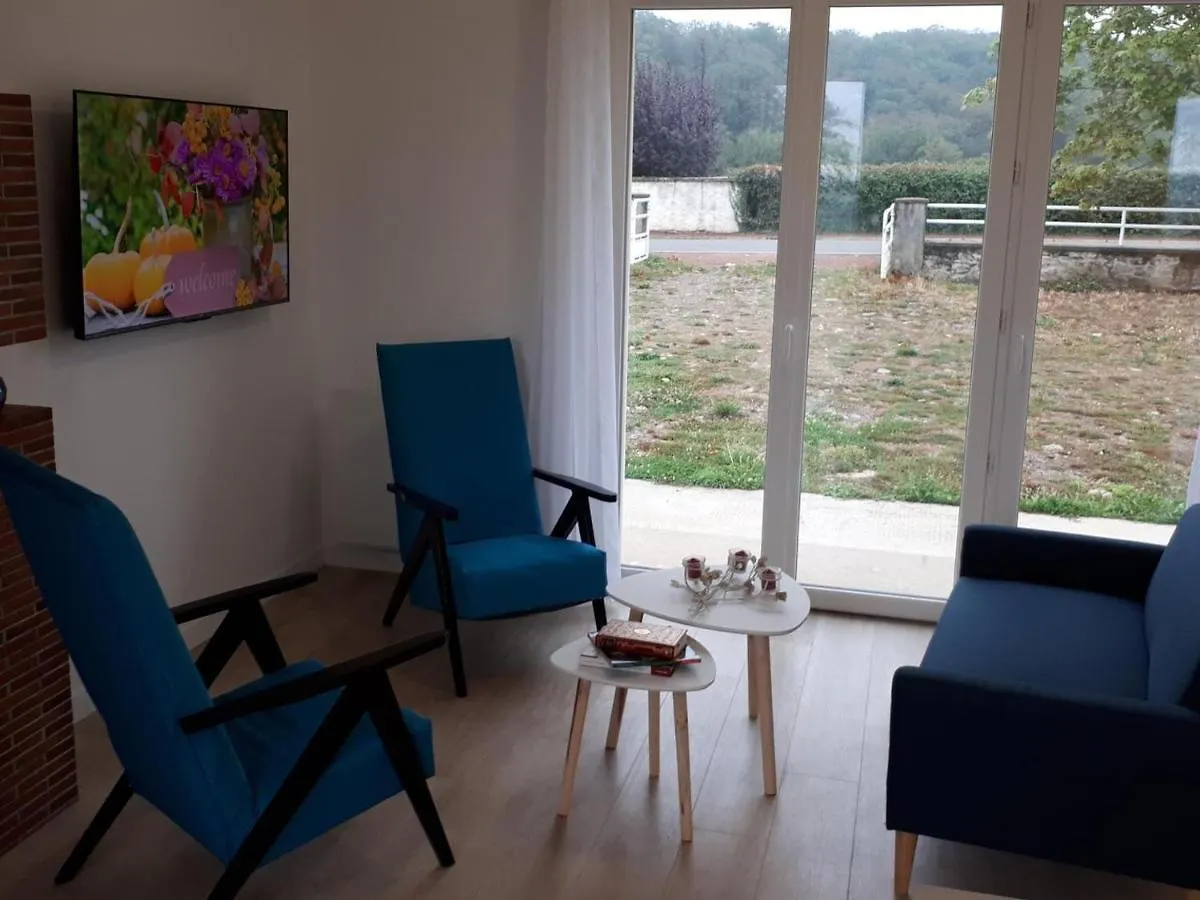 Semesterbostad Maison Renovee Avec Jardin, Terrasse Et Wi-Fi A Coutansouze - Fr-1-489-478